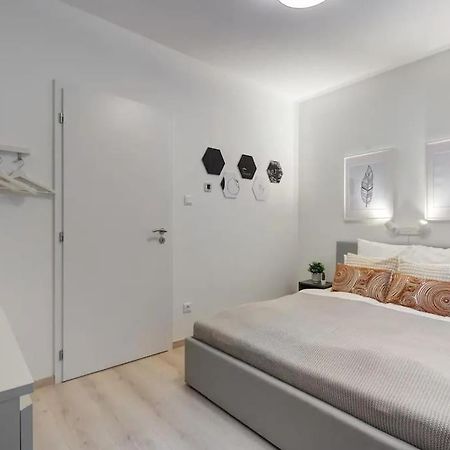 Terrace Vista-Modern 2Br Retreat Apartman Budapest Kültér fotó