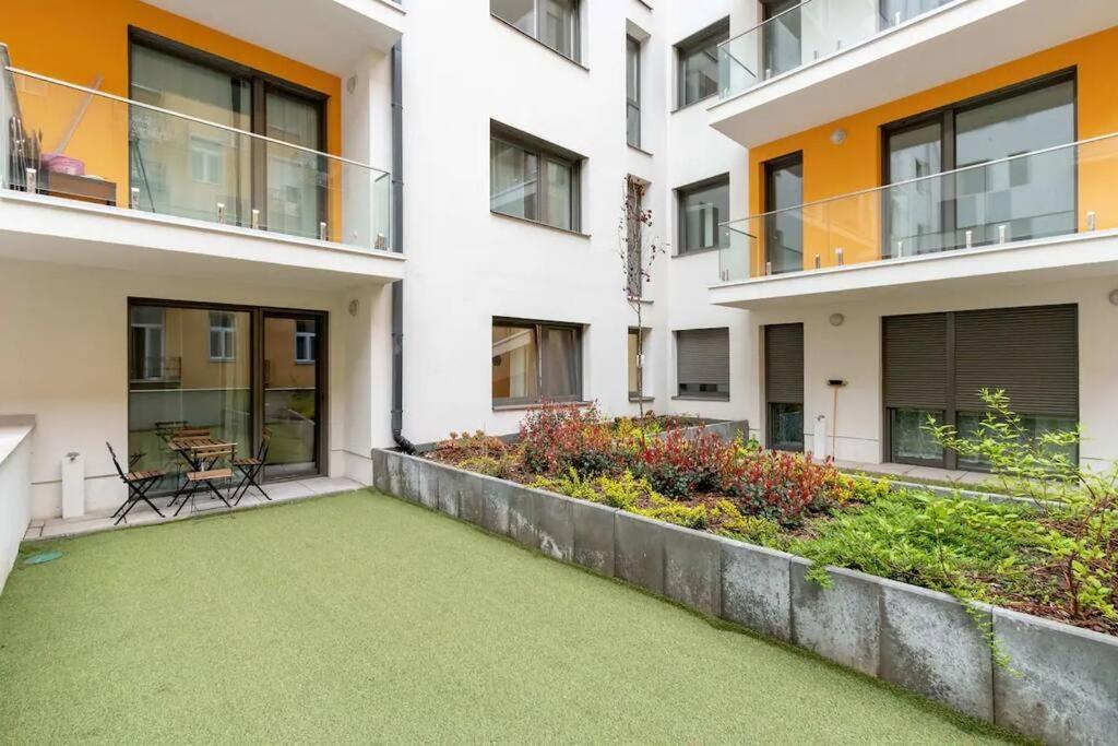 Terrace Vista-Modern 2Br Retreat Apartman Budapest Kültér fotó